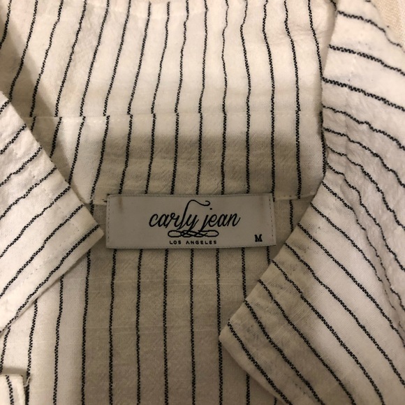 Carly Jean Los Angeles Light Blazer - Picture 2 of 3